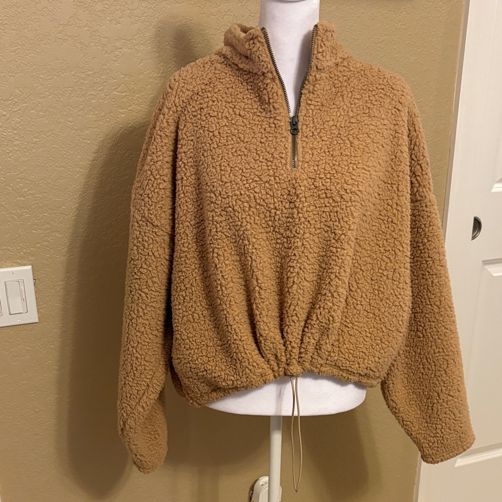 American‎ Eagle Outfitters Tan Sherpa Jacket, Size Large